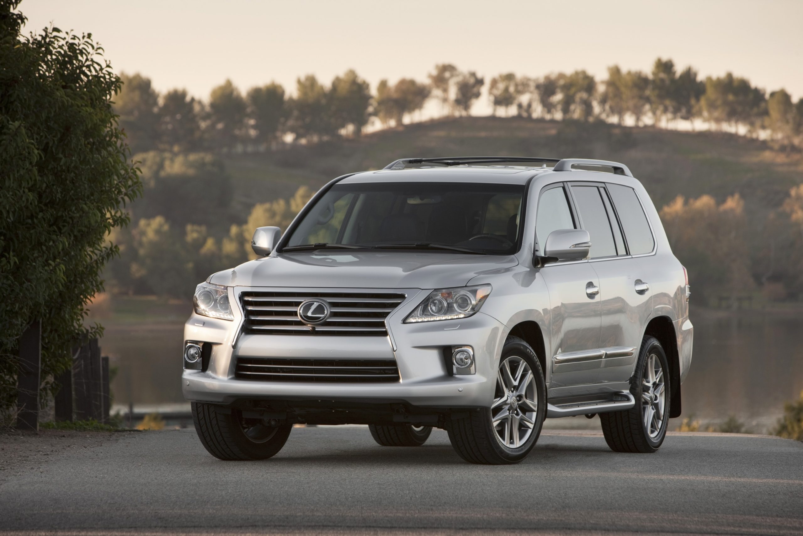 lexus_lx_2015-scaled