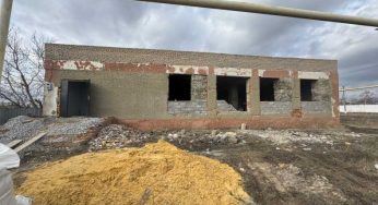 Для людей старшего поколения в селе Камысты реконструируют здание