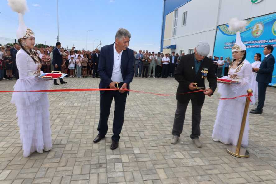 89438910-94c4-41f5-8101-e0493a6c7122