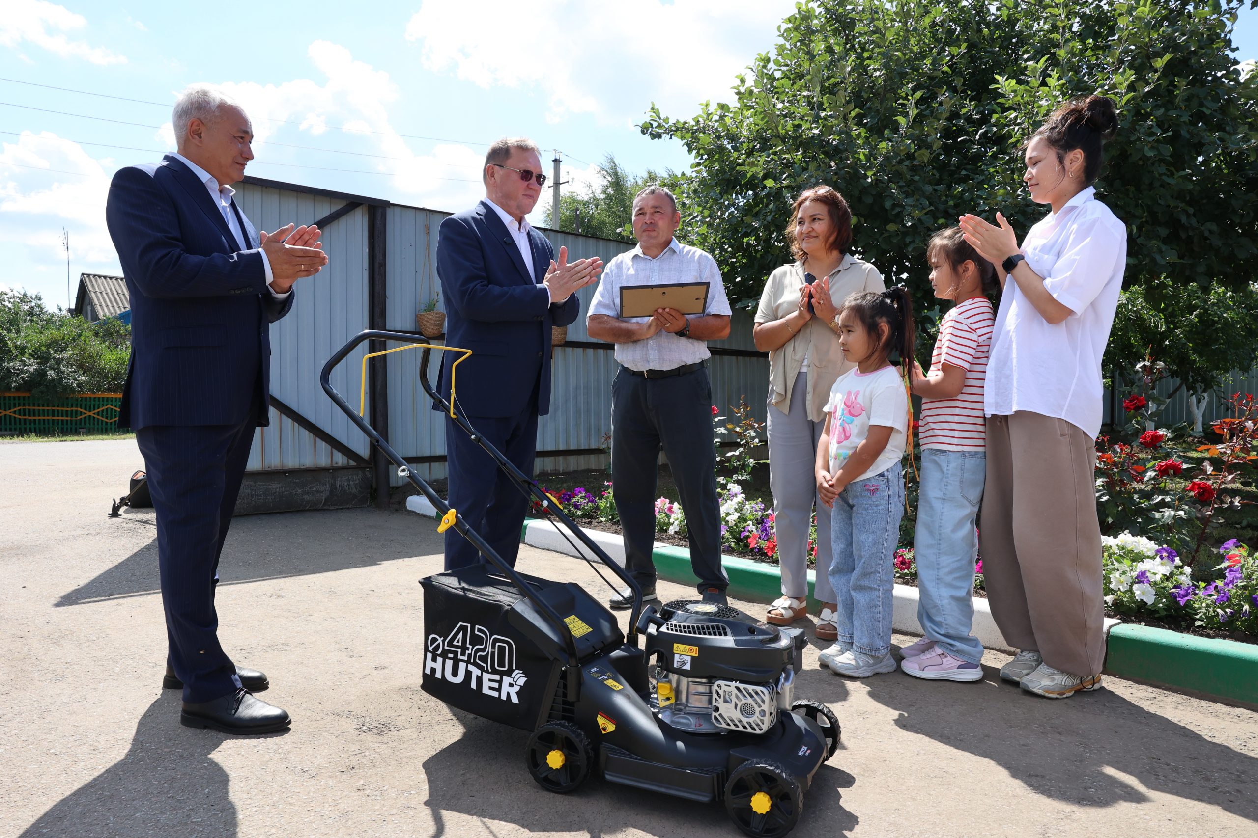 CL0A2072 (1)