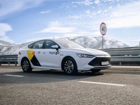 jandeks-taksi-illjustrativnoe-foto-01-810×540