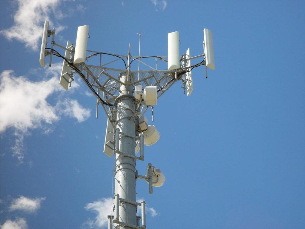 mobile-telephone-antennas-tower