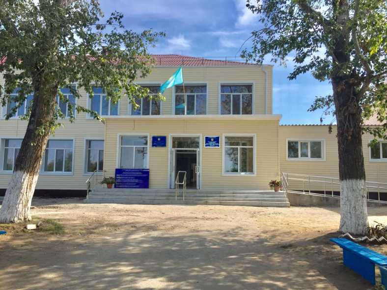 Бестюбинская средняя школа распахнула двери для ее учеников и работников